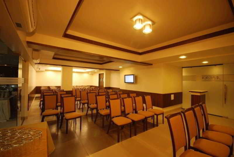 ファブホテル サダナンド ヒンジャワディ Pimpri-Chinchwad エクステリア 写真