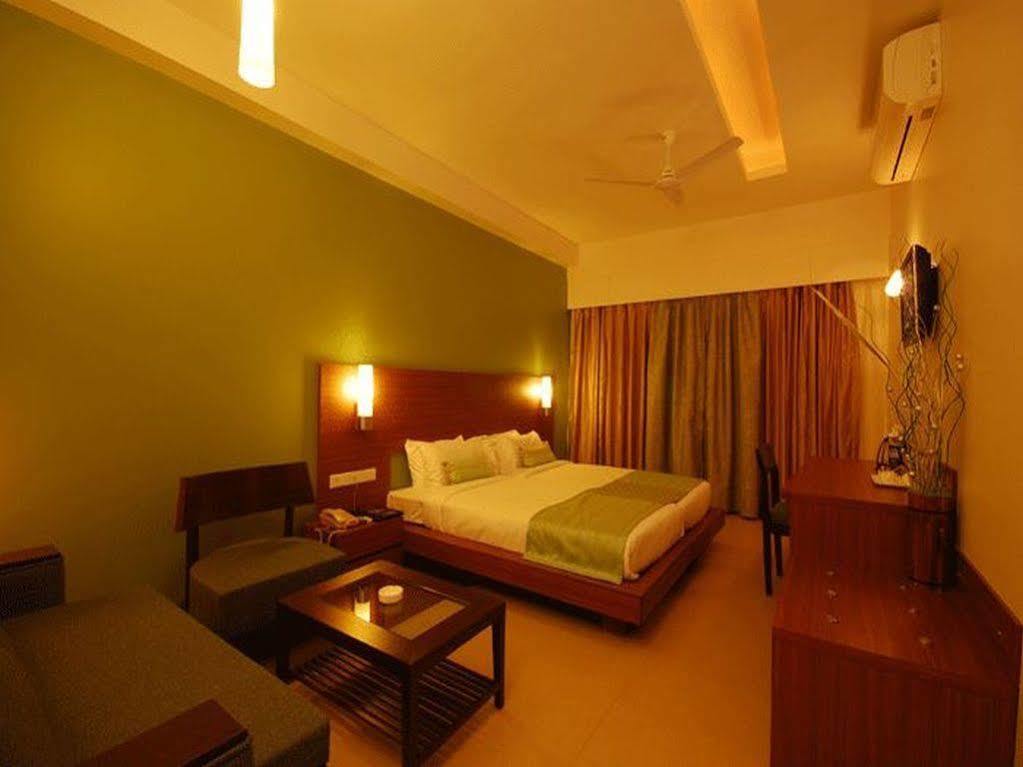 ファブホテル サダナンド ヒンジャワディ Pimpri-Chinchwad エクステリア 写真
